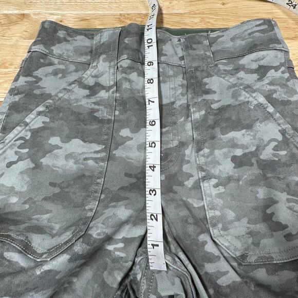 Spanx NWOT Stretch Twill Ankle Cargo Pants Camo Size M Pull-On Slimming Shaping - Picture 10 of 11
